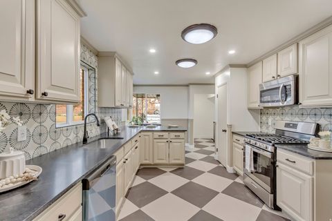 Photo of 821 NIBLEY CIR, Salt Lake City, UT 84106 (MLS # 2125792)