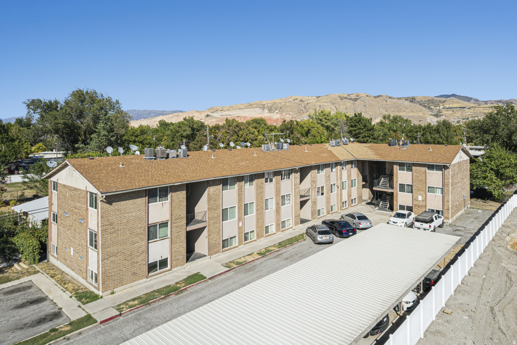 IRVING CIRCLE CONDM - Residential