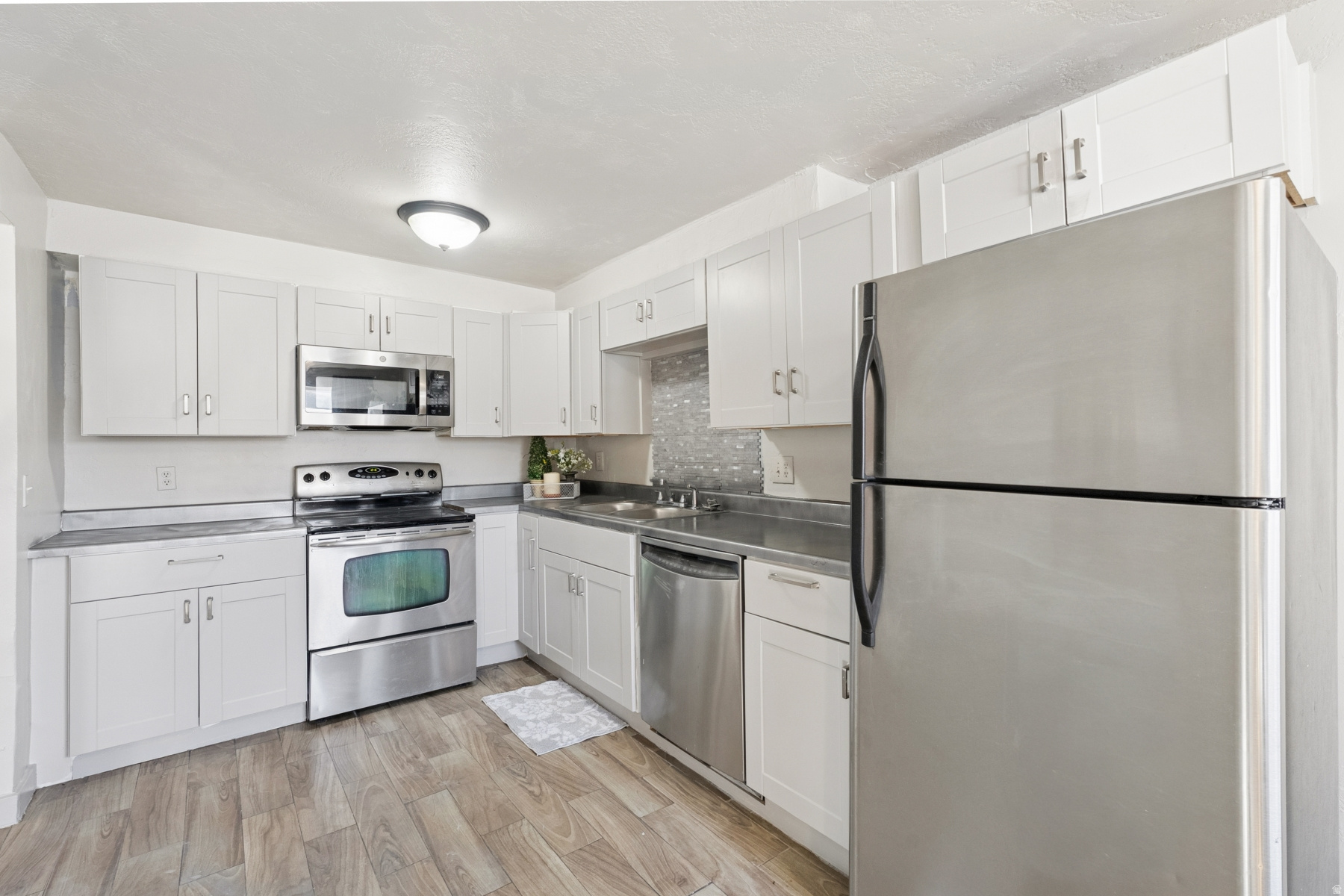 IRVING CIRCLE CONDM - Residential