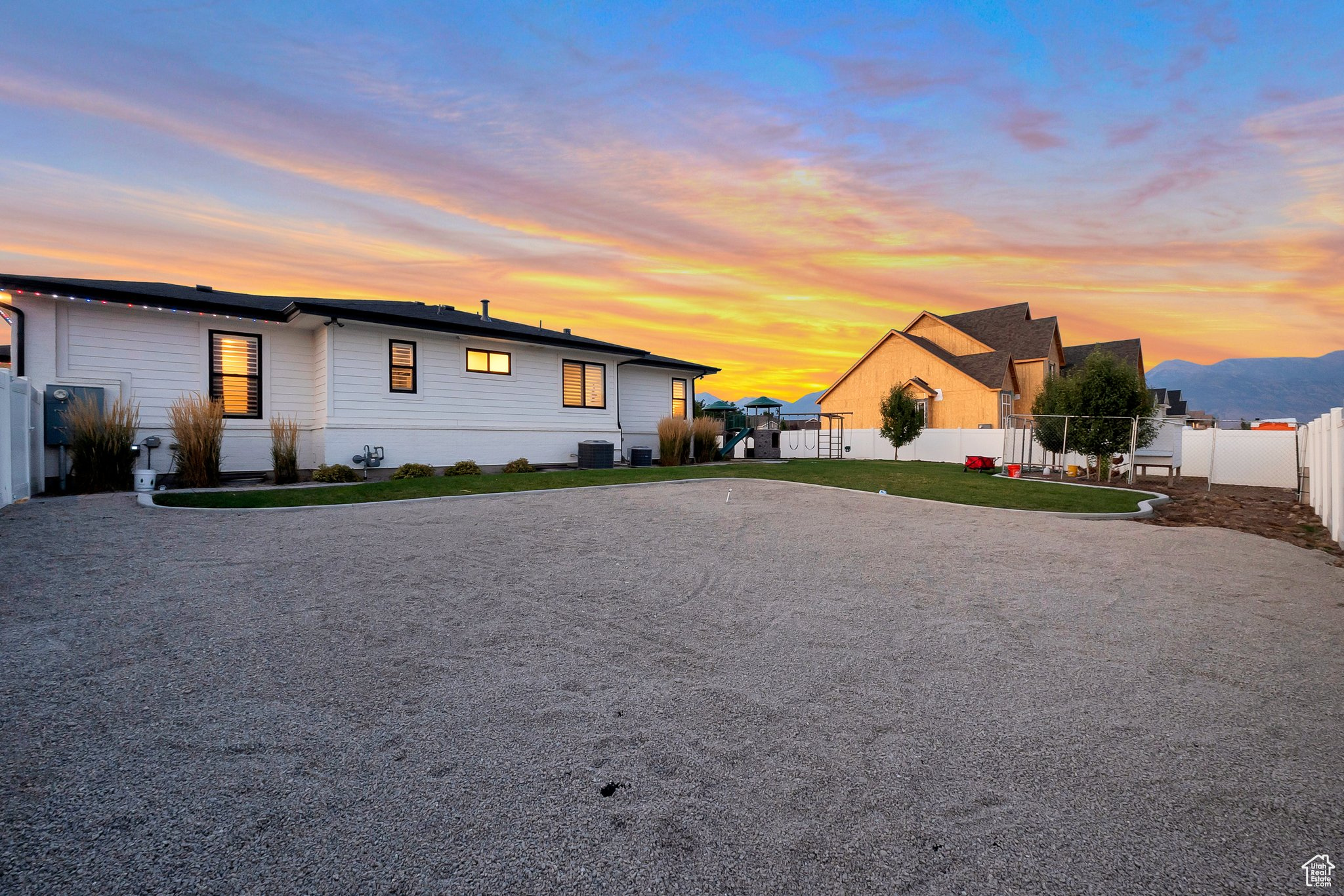 COLLEDGE FARMS - Residential