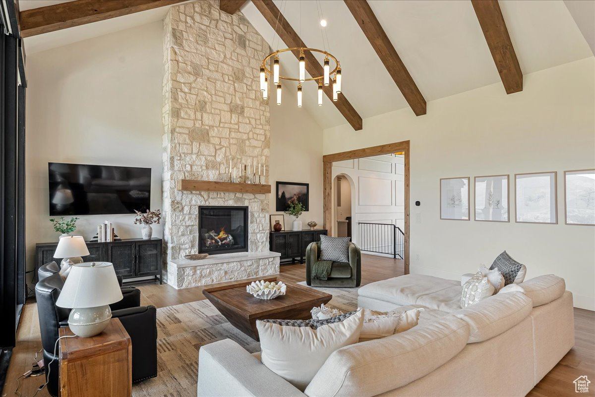 EAGLE RIDGE - Residential