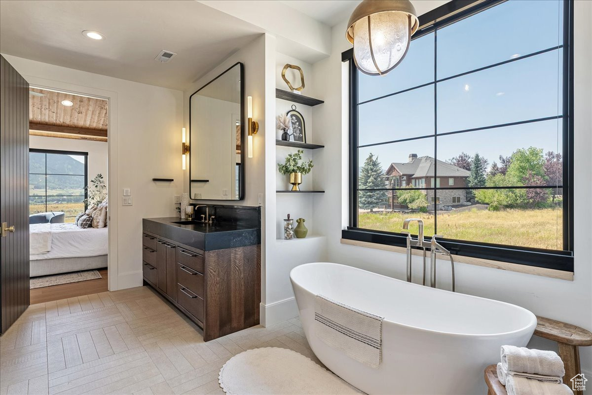 EAGLE RIDGE - Residential