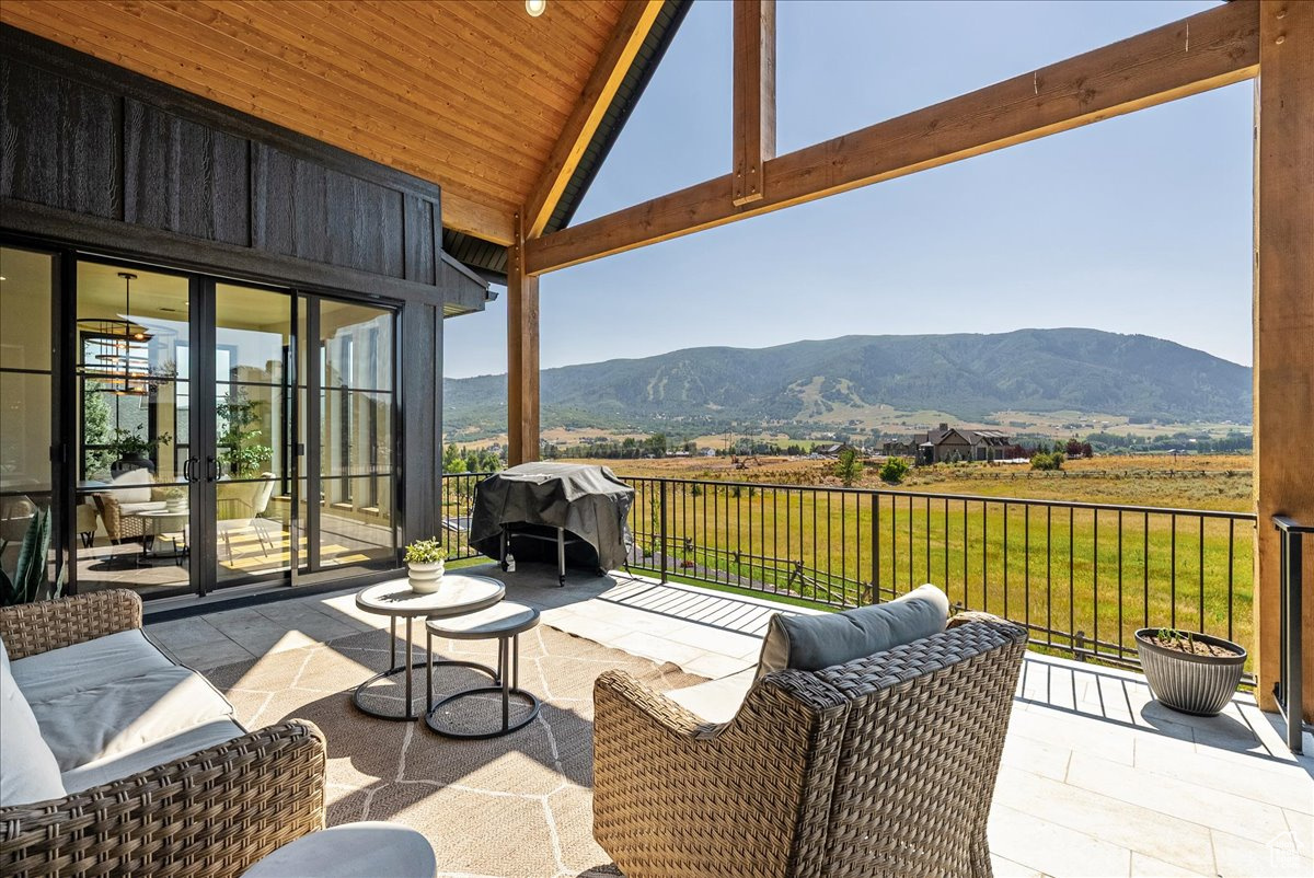 EAGLE RIDGE - Residential