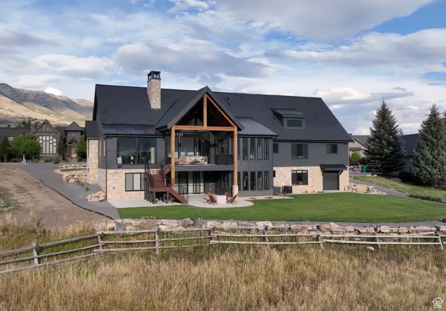EAGLE RIDGE - Residential