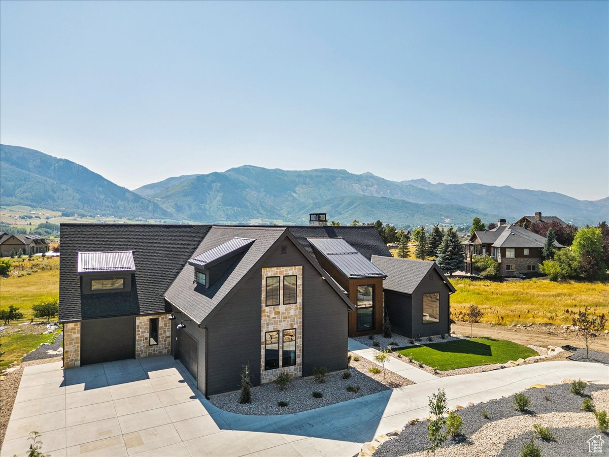 EAGLE RIDGE - Residential
