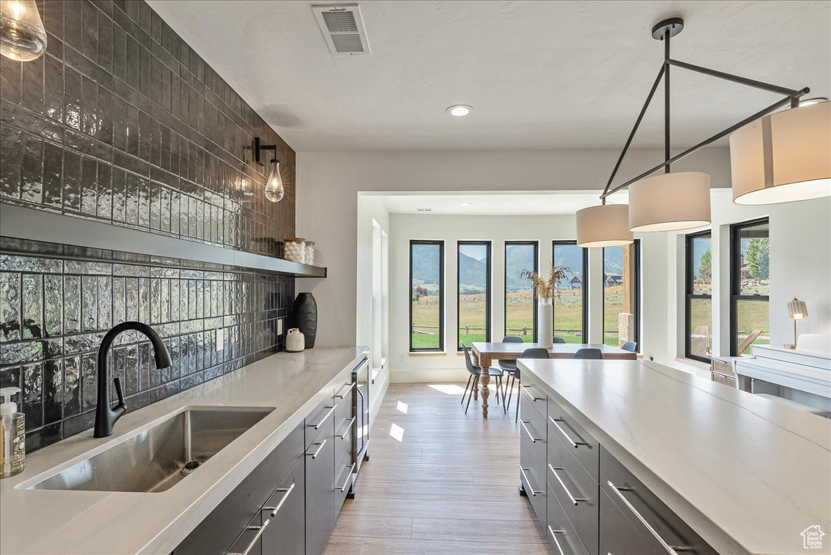 EAGLE RIDGE - Residential