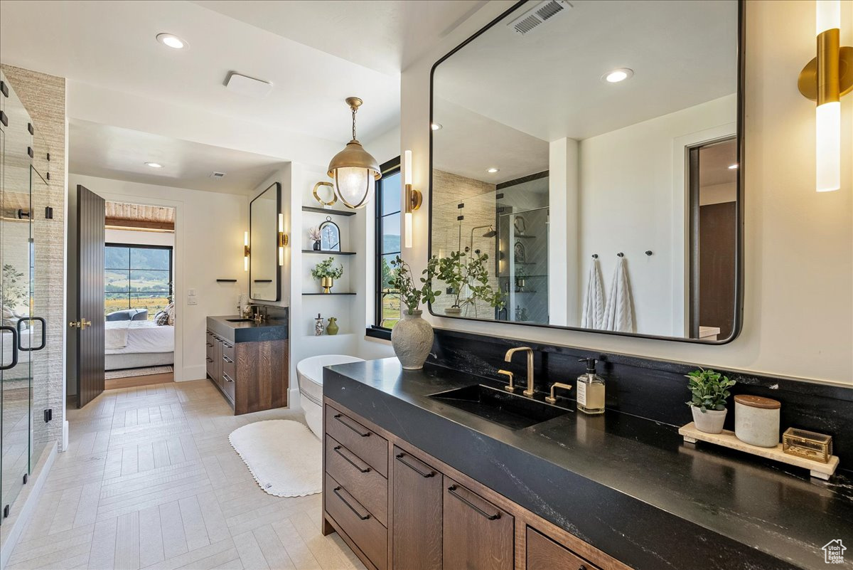 EAGLE RIDGE - Residential