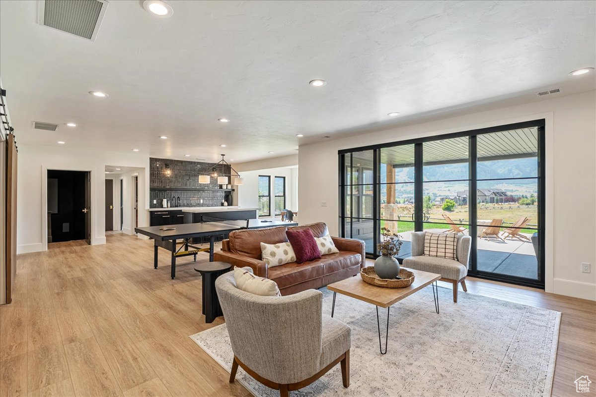 EAGLE RIDGE - Residential