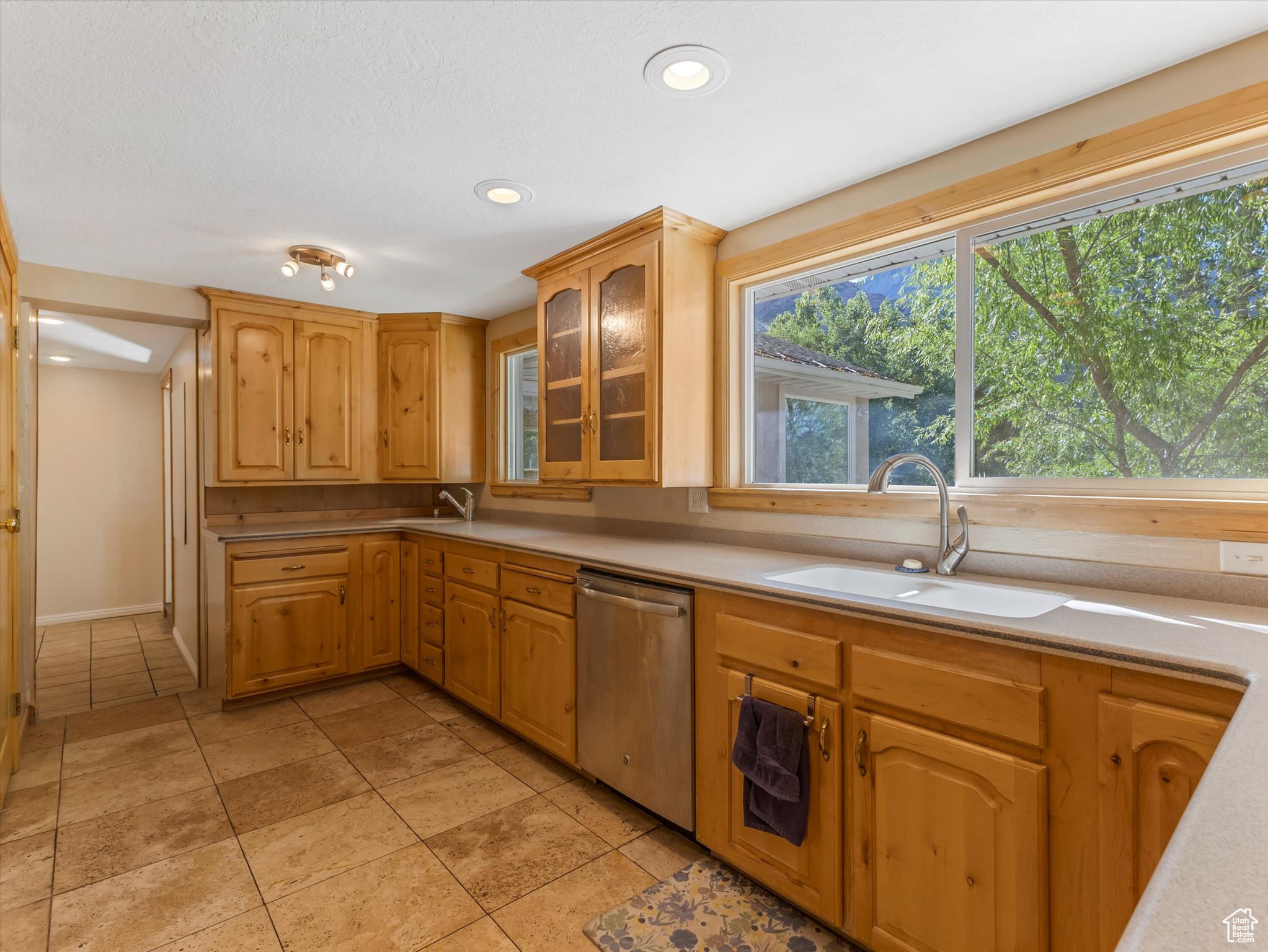 THOUSAND OAKS - Residential