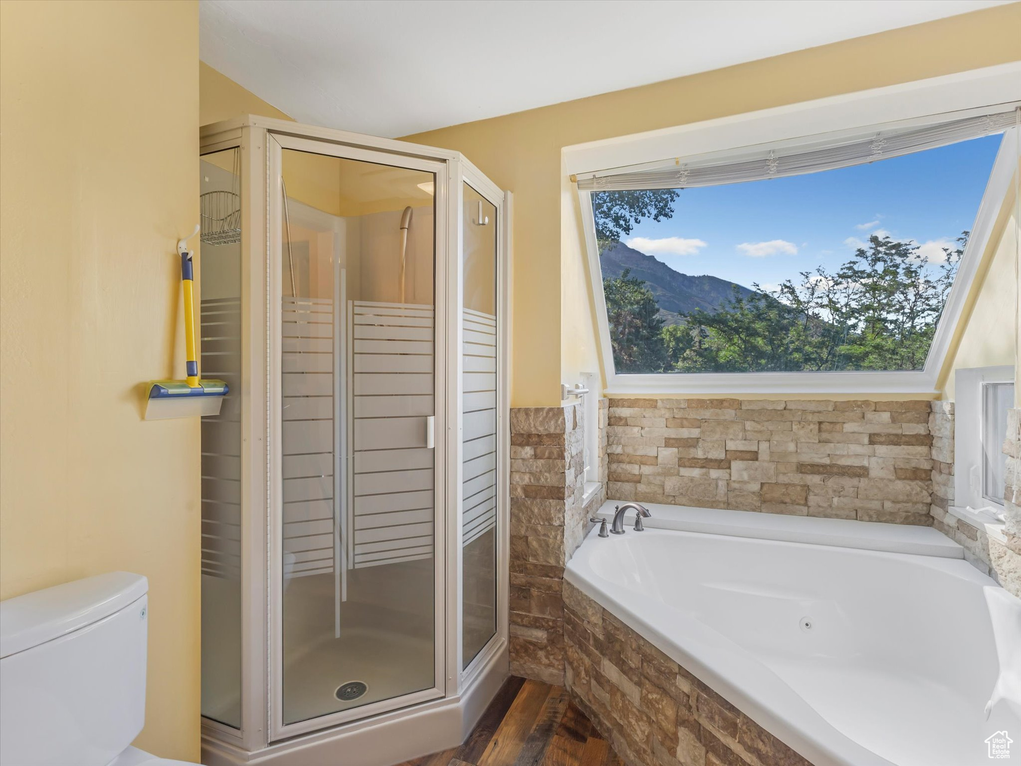 THOUSAND OAKS - Residential