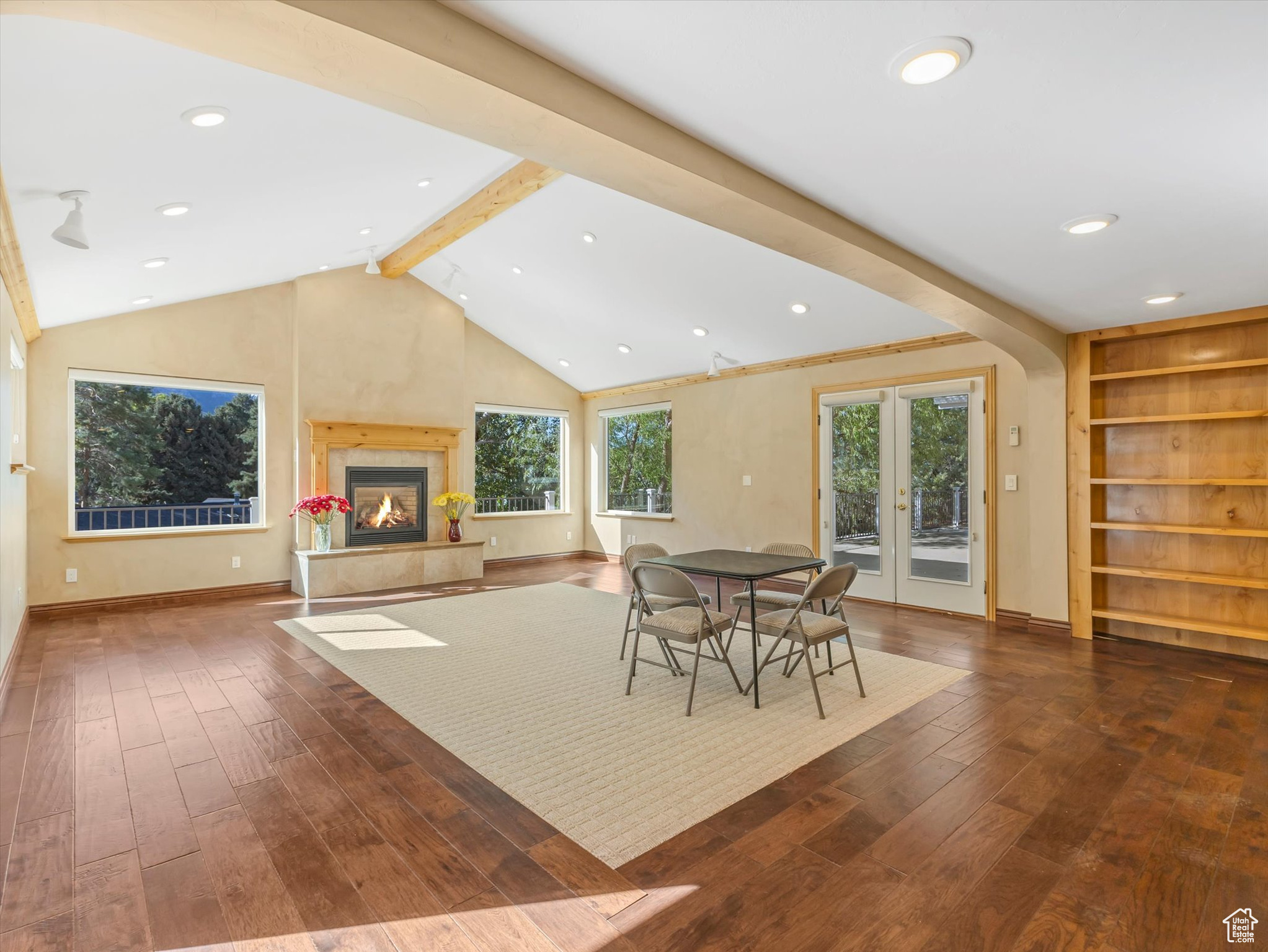 THOUSAND OAKS - Residential