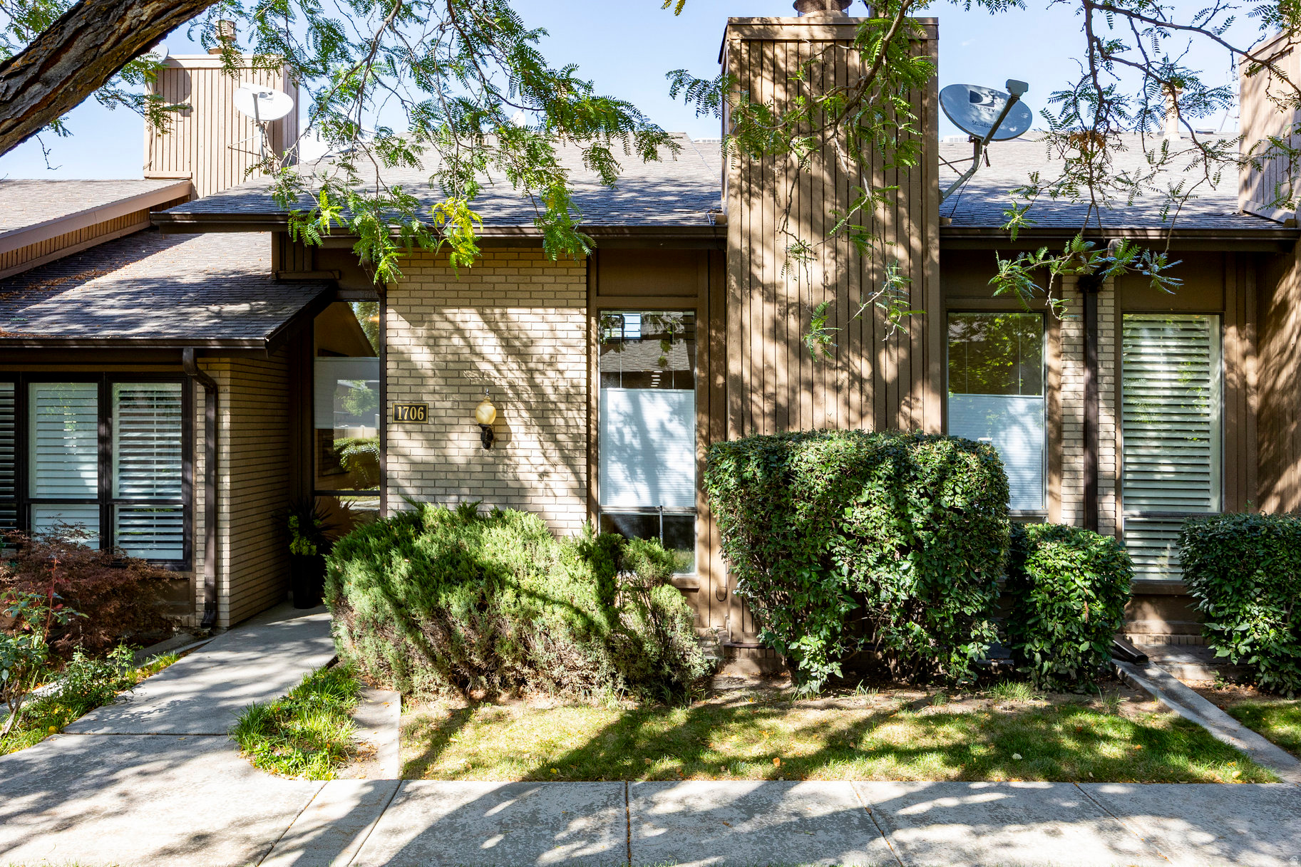 BROOKSTONE - Residential