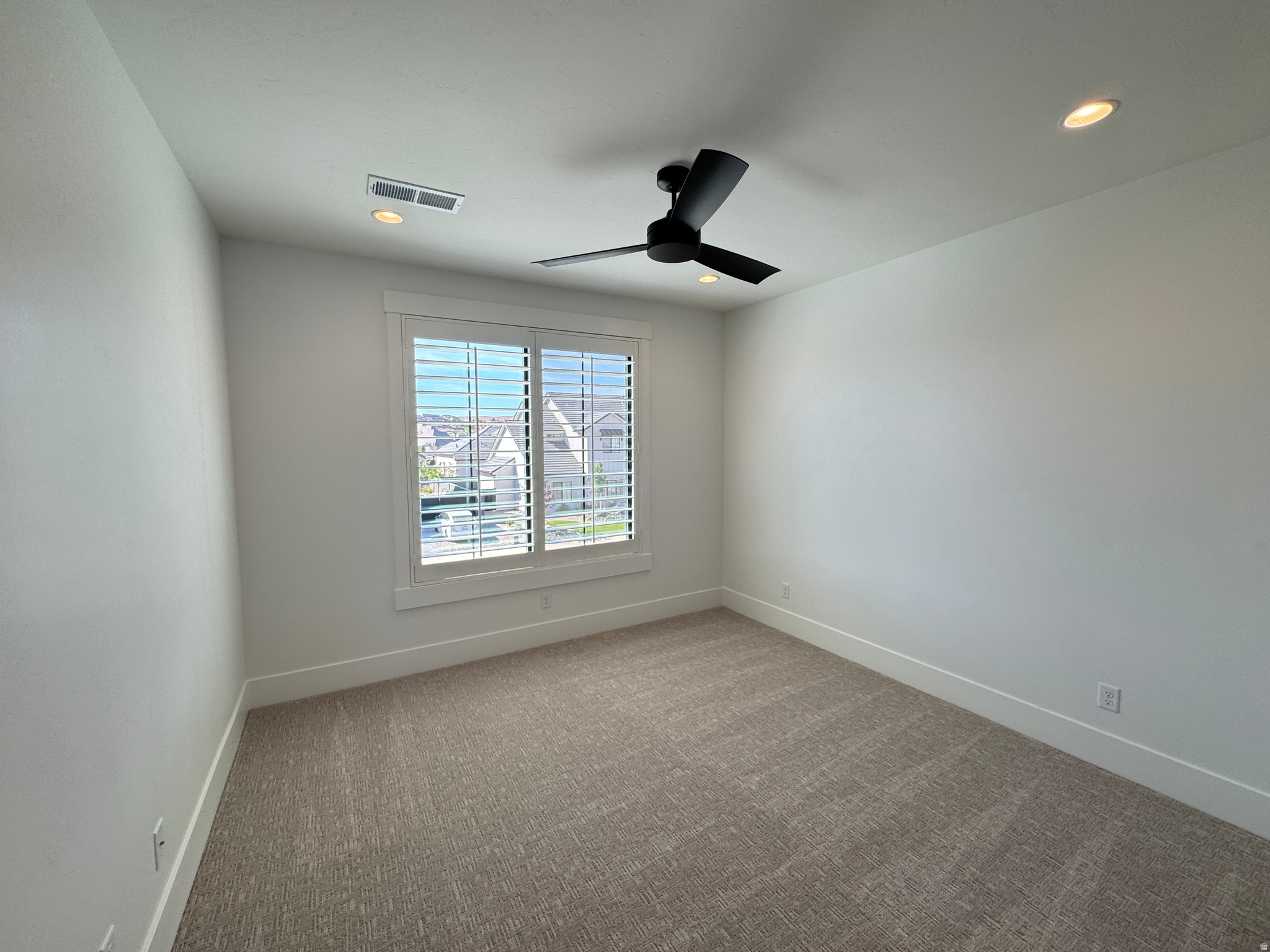 MOORLAND PARK 5 - Residential