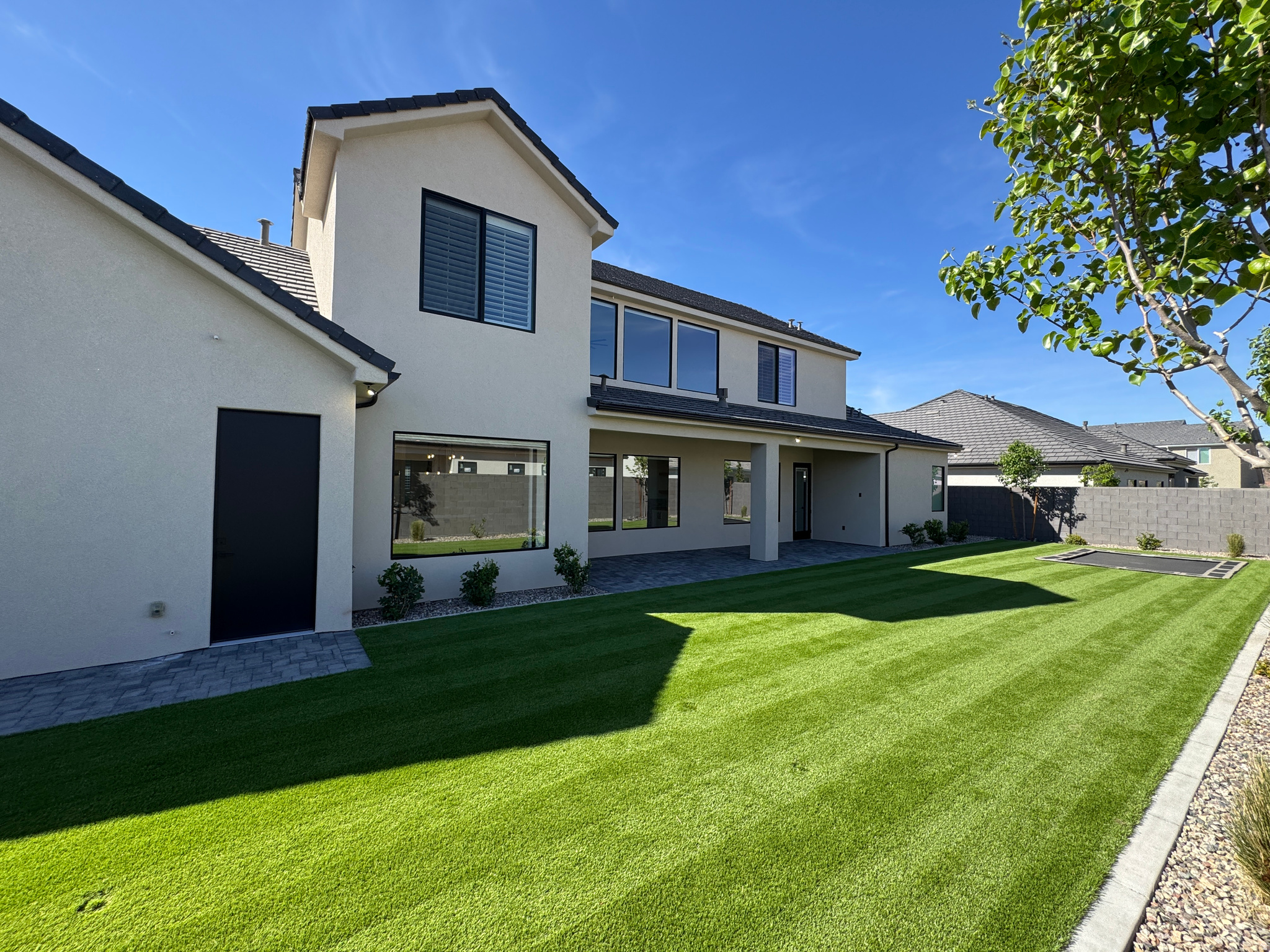 MOORLAND PARK 5 - Residential