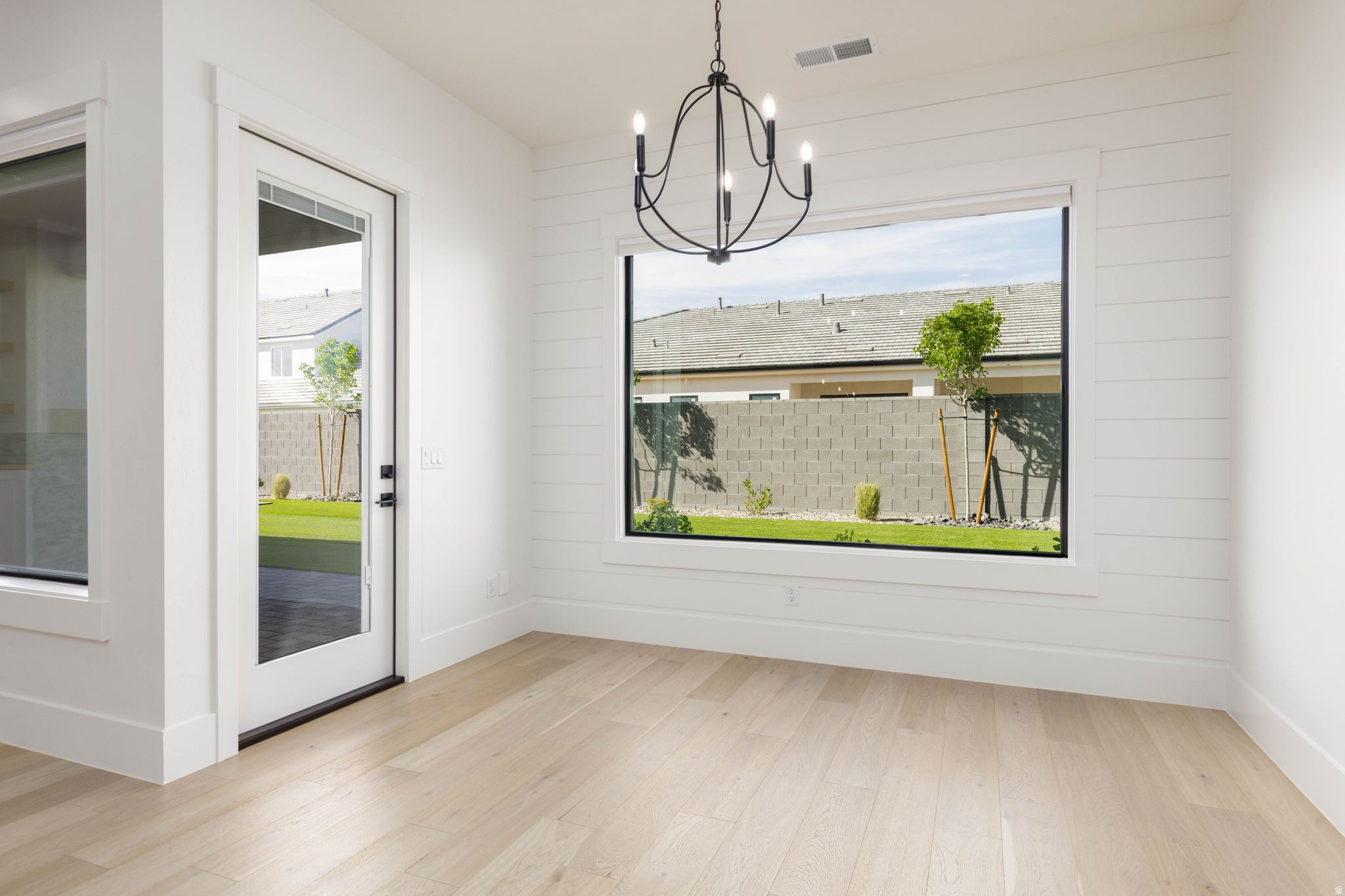 MOORLAND PARK 5 - Residential