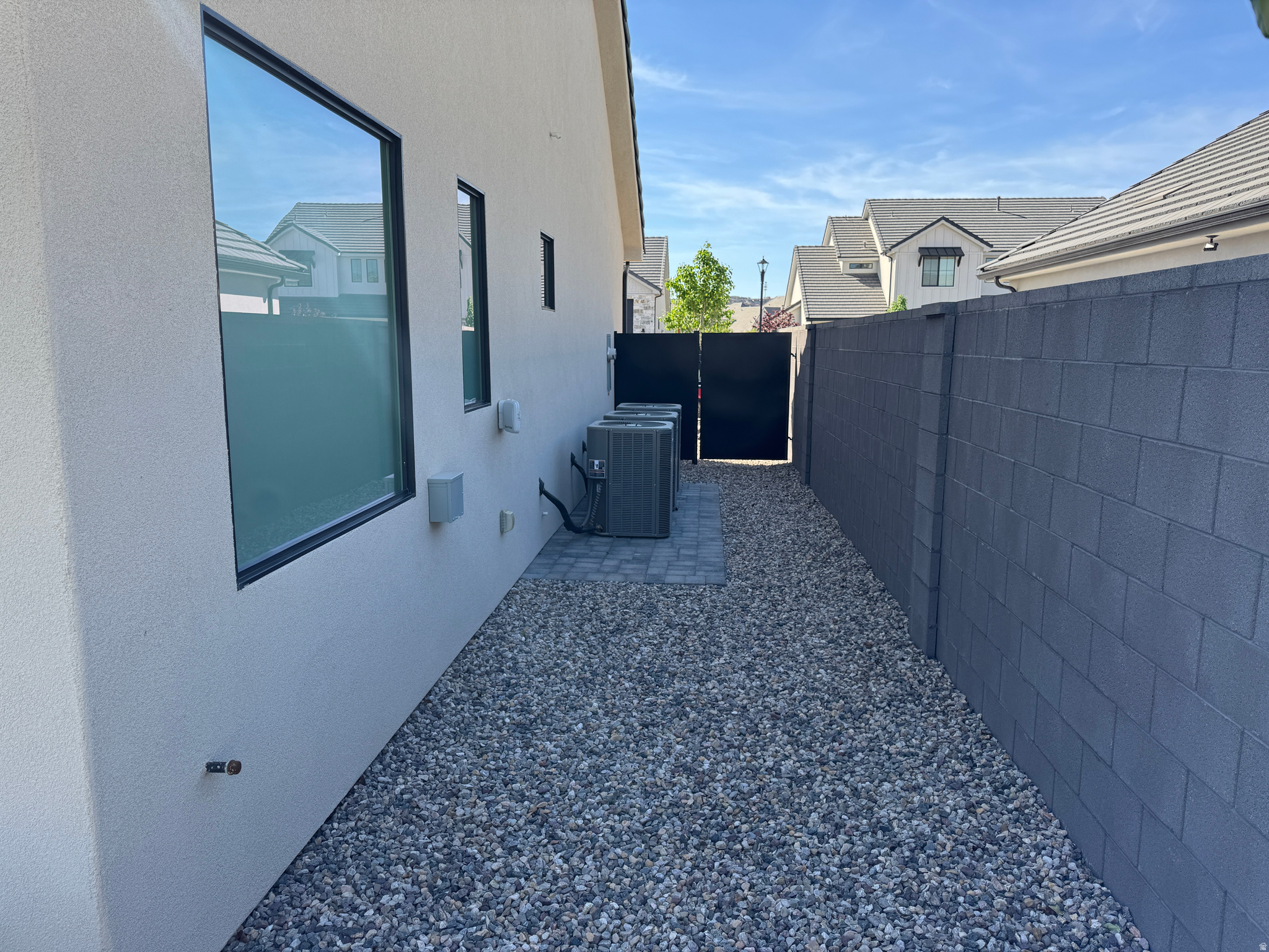 MOORLAND PARK 5 - Residential