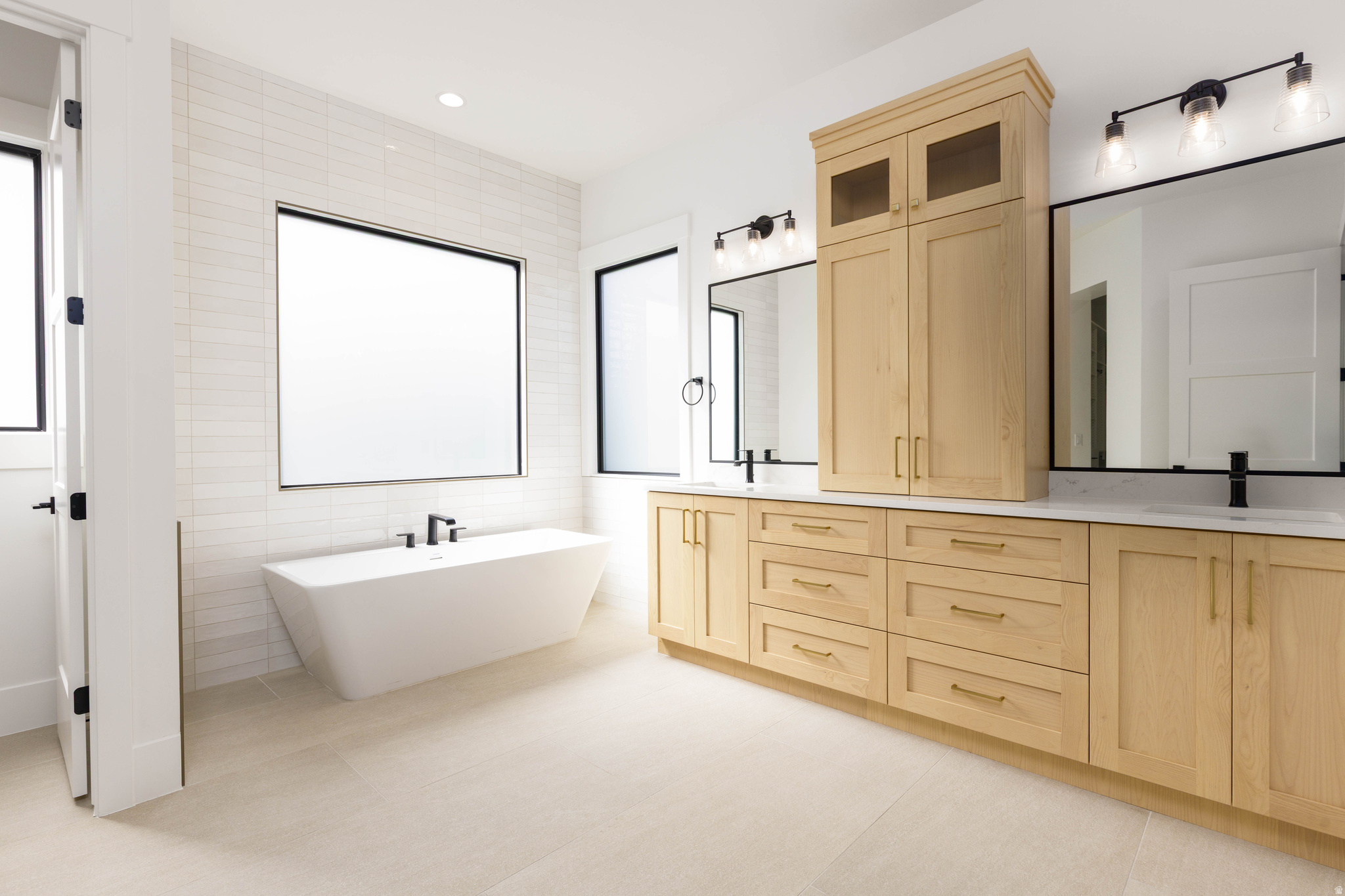 MOORLAND PARK 5 - Residential