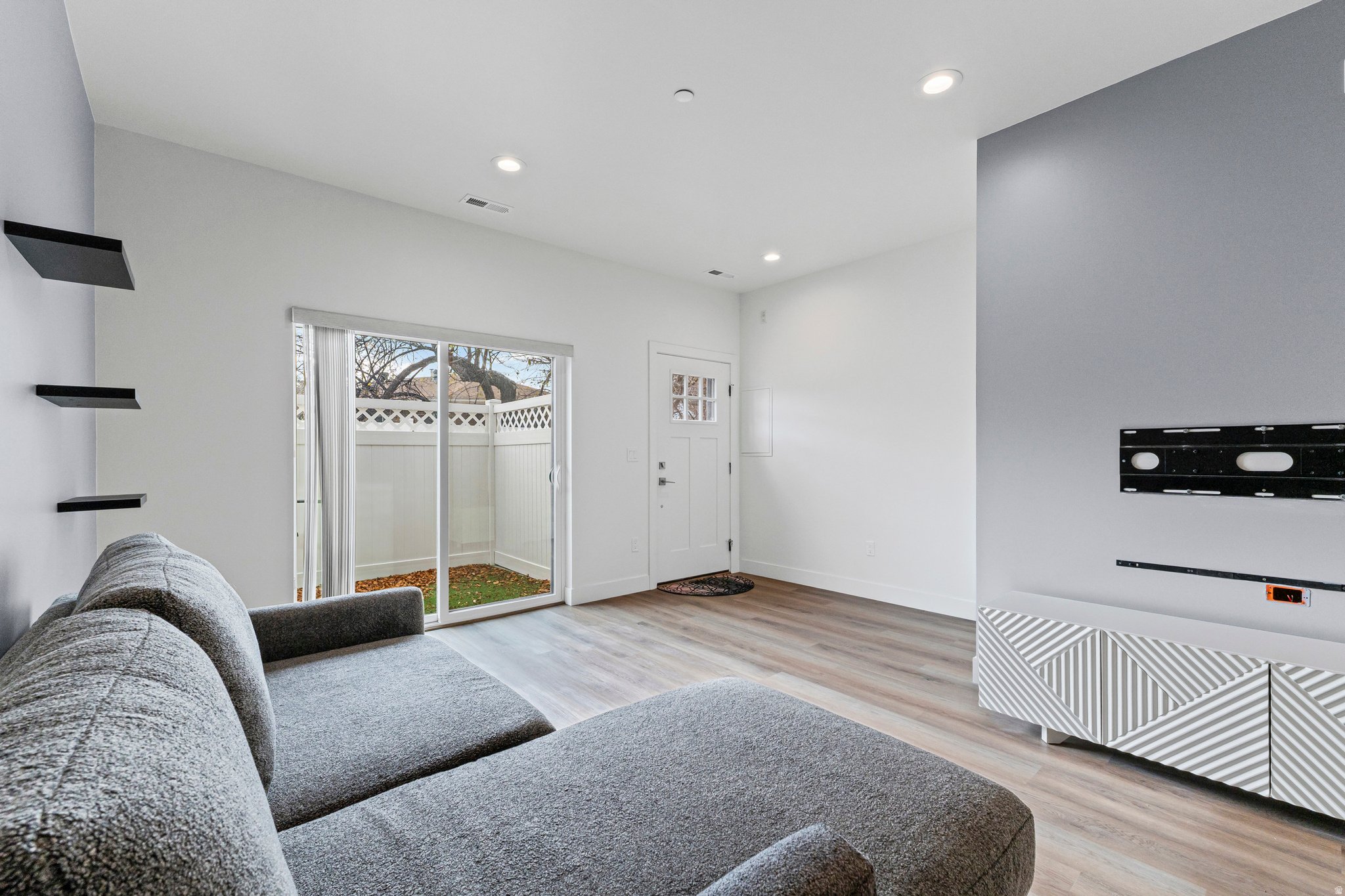 CAPRI PARK - Residential