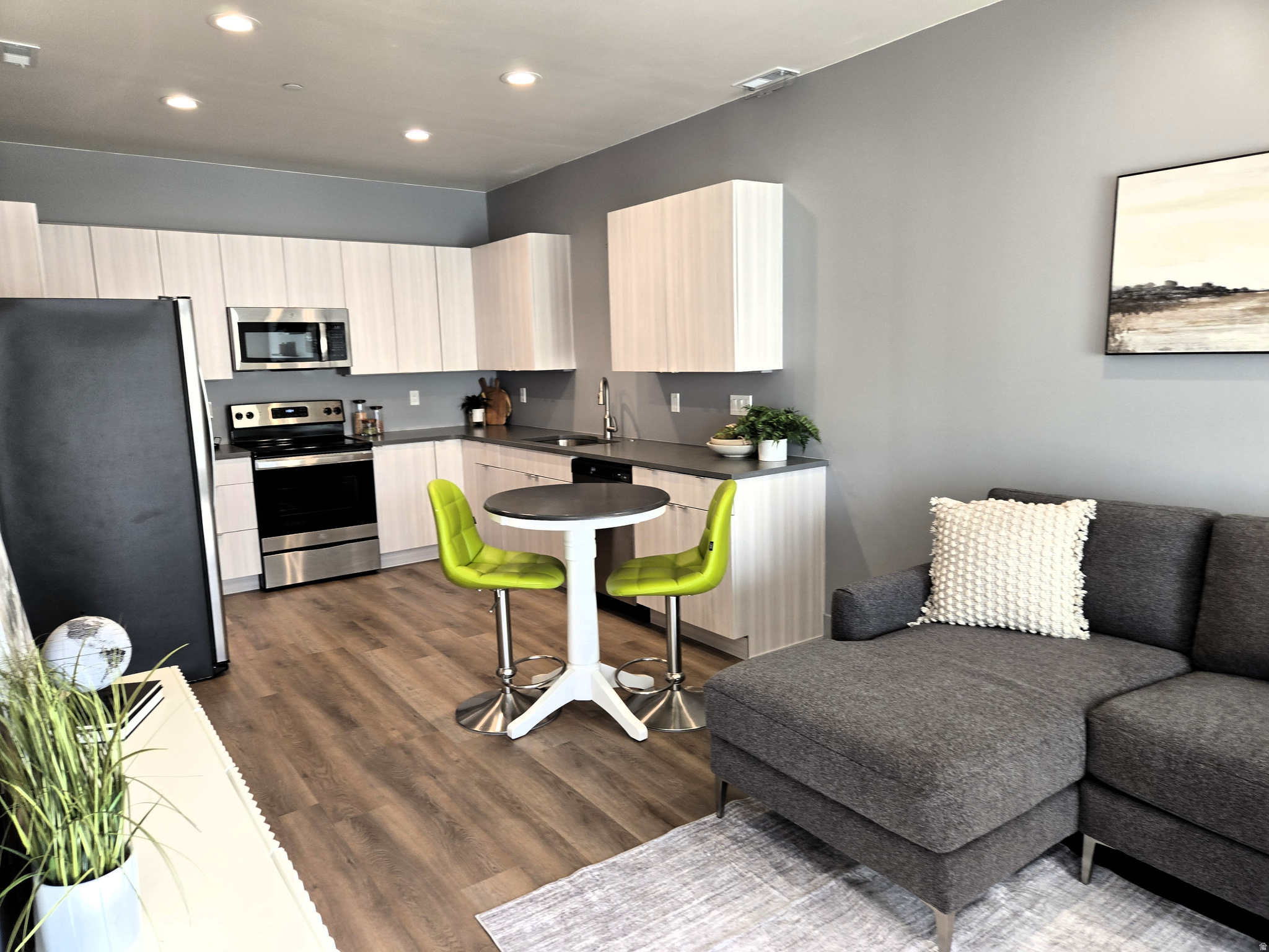 CAPRI PARK - Residential