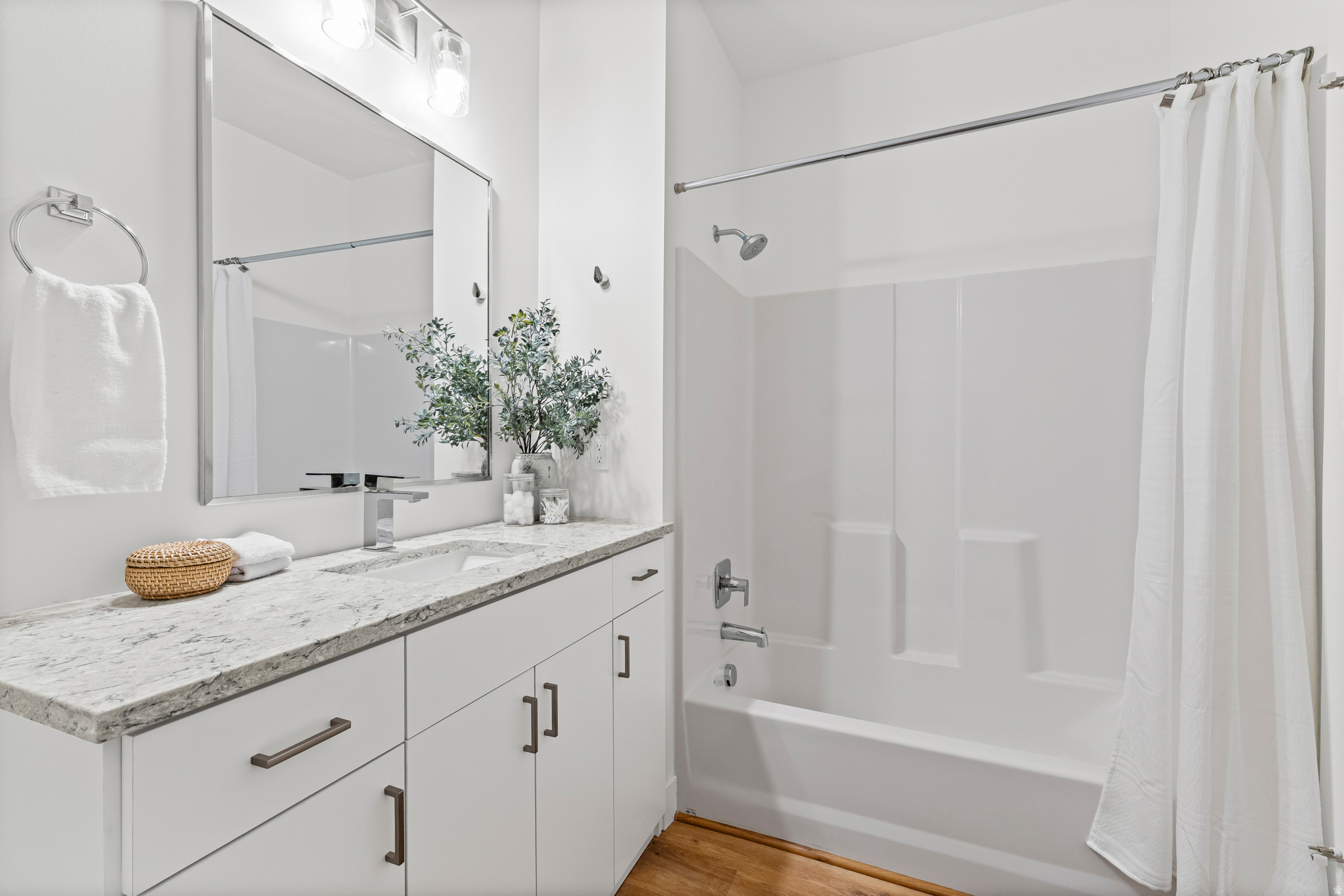 CAPRI PARK - Residential