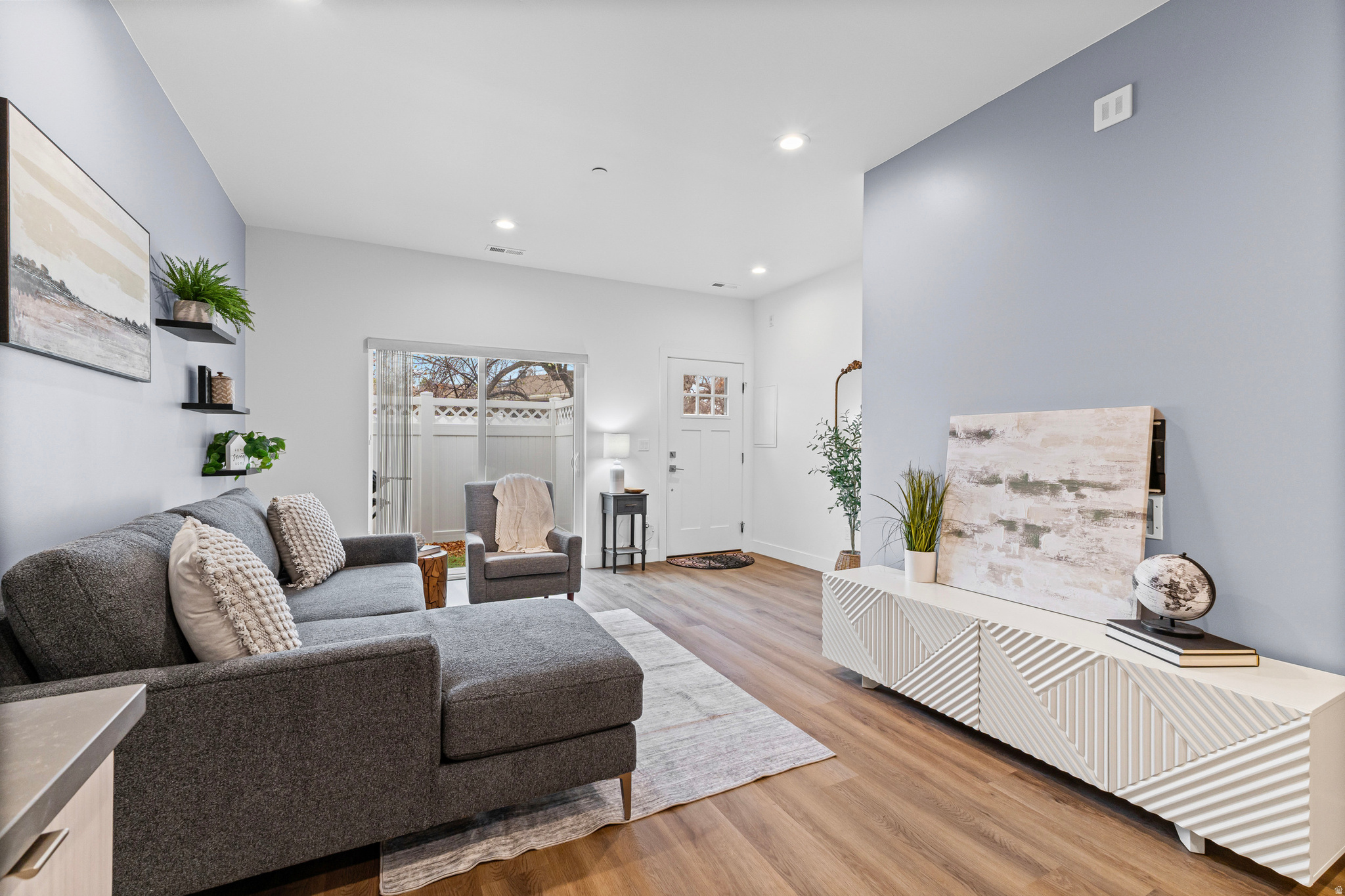 CAPRI PARK - Residential