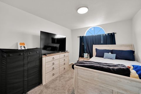 Tiny photo for 1284 N 900 W, Clinton, UT 84015 (MLS # 2142419)