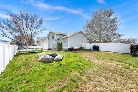 Tiny photo for 1284 N 900 W, Clinton, UT 84015 (MLS # 2142419)