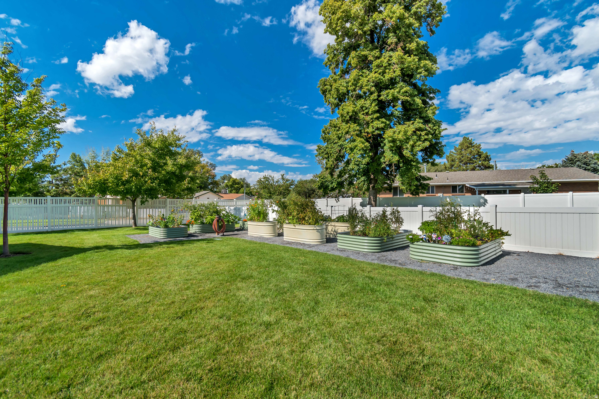 MEADOWS - Residential