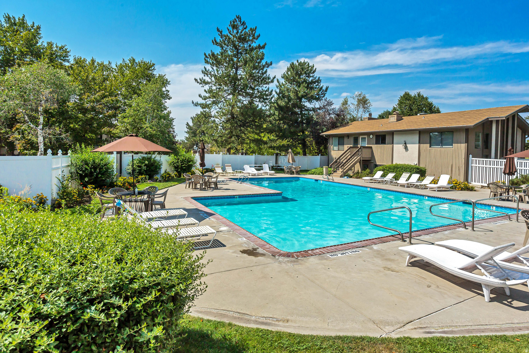 MEADOWS - Residential