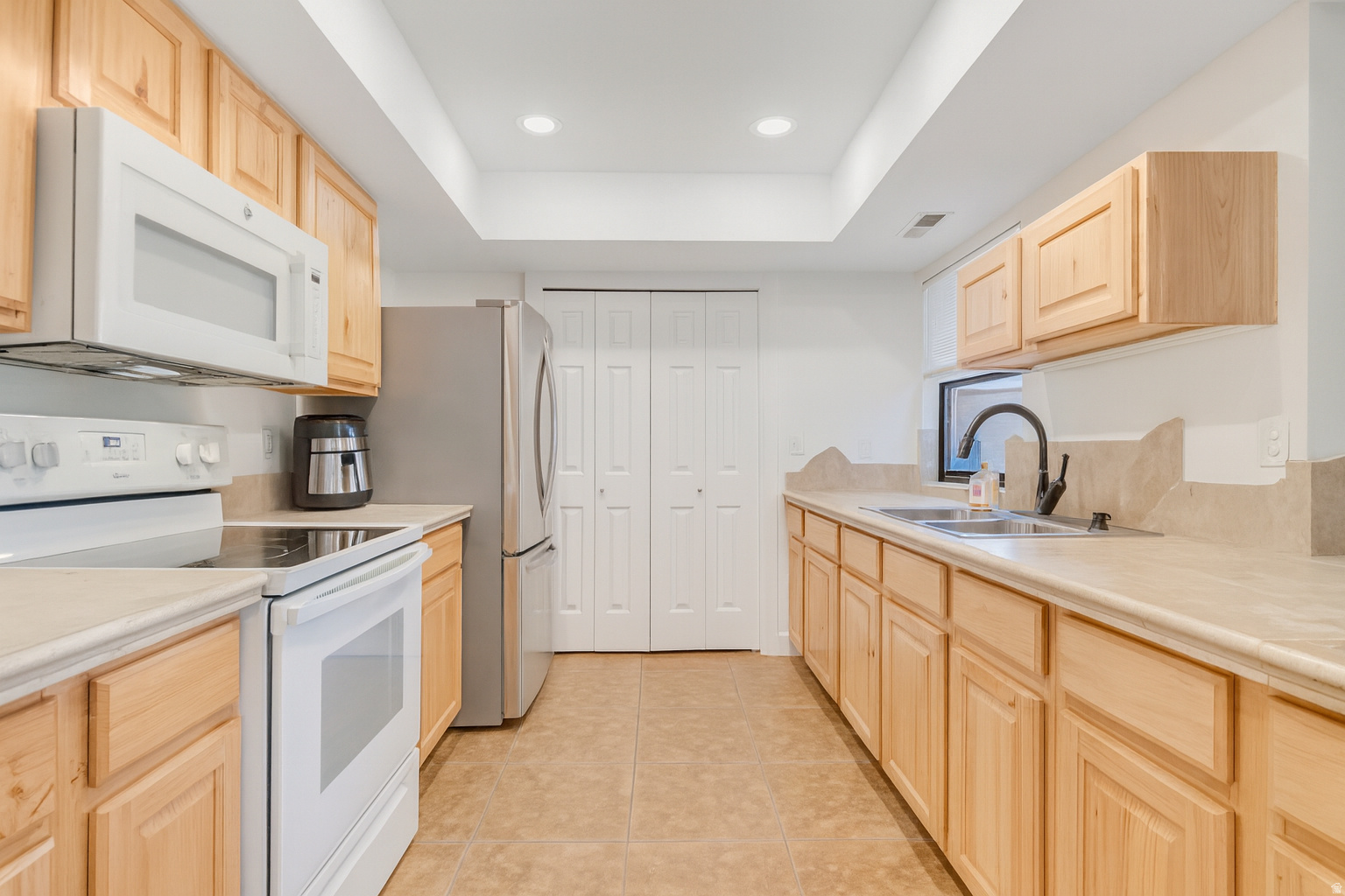 MEADOWS - Residential