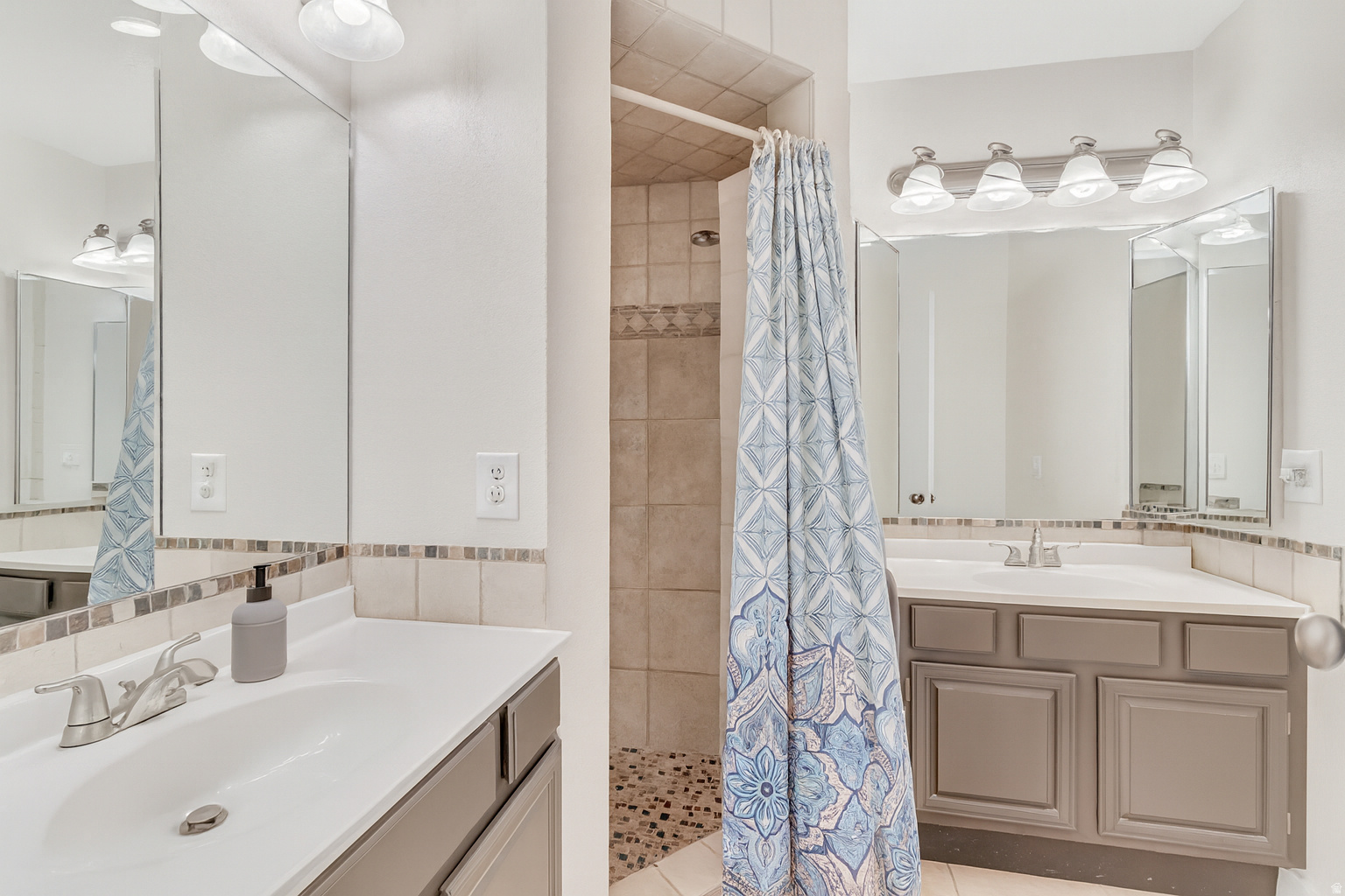 MEADOWS - Residential