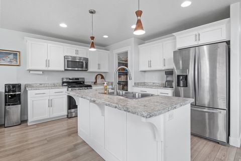 Tiny photo for 4887 W WHITE PEARL CT, Herriman, UT 84096 (MLS # 2143764)
