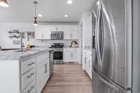 Tiny photo for 4887 W WHITE PEARL CT, Herriman, UT 84096 (MLS # 2143764)