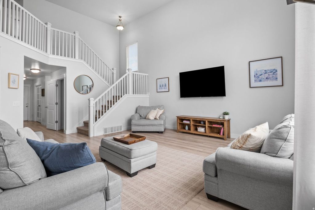 Photo of 4887 W WHITE PEARL CT, Herriman, UT 84096 (MLS # 2143764)