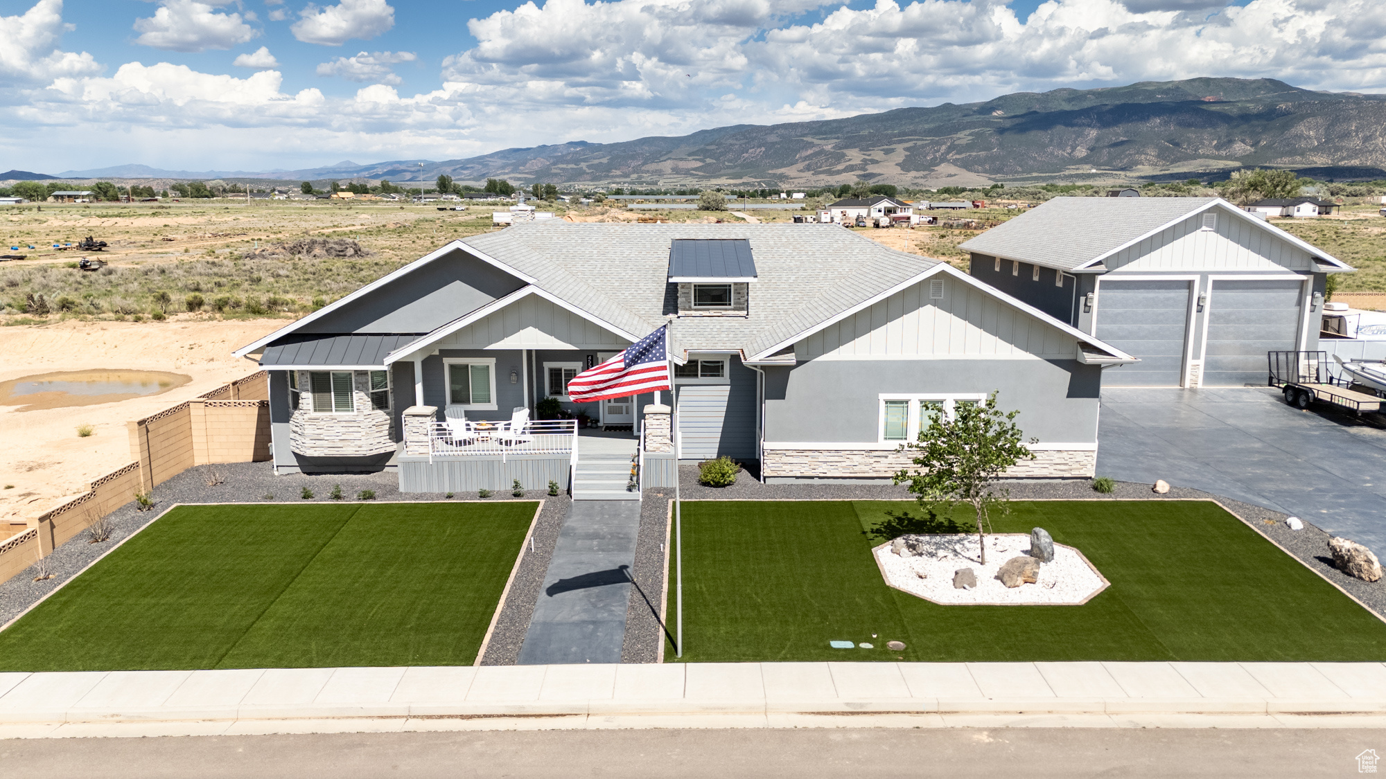 PEAK VIEW - Residential