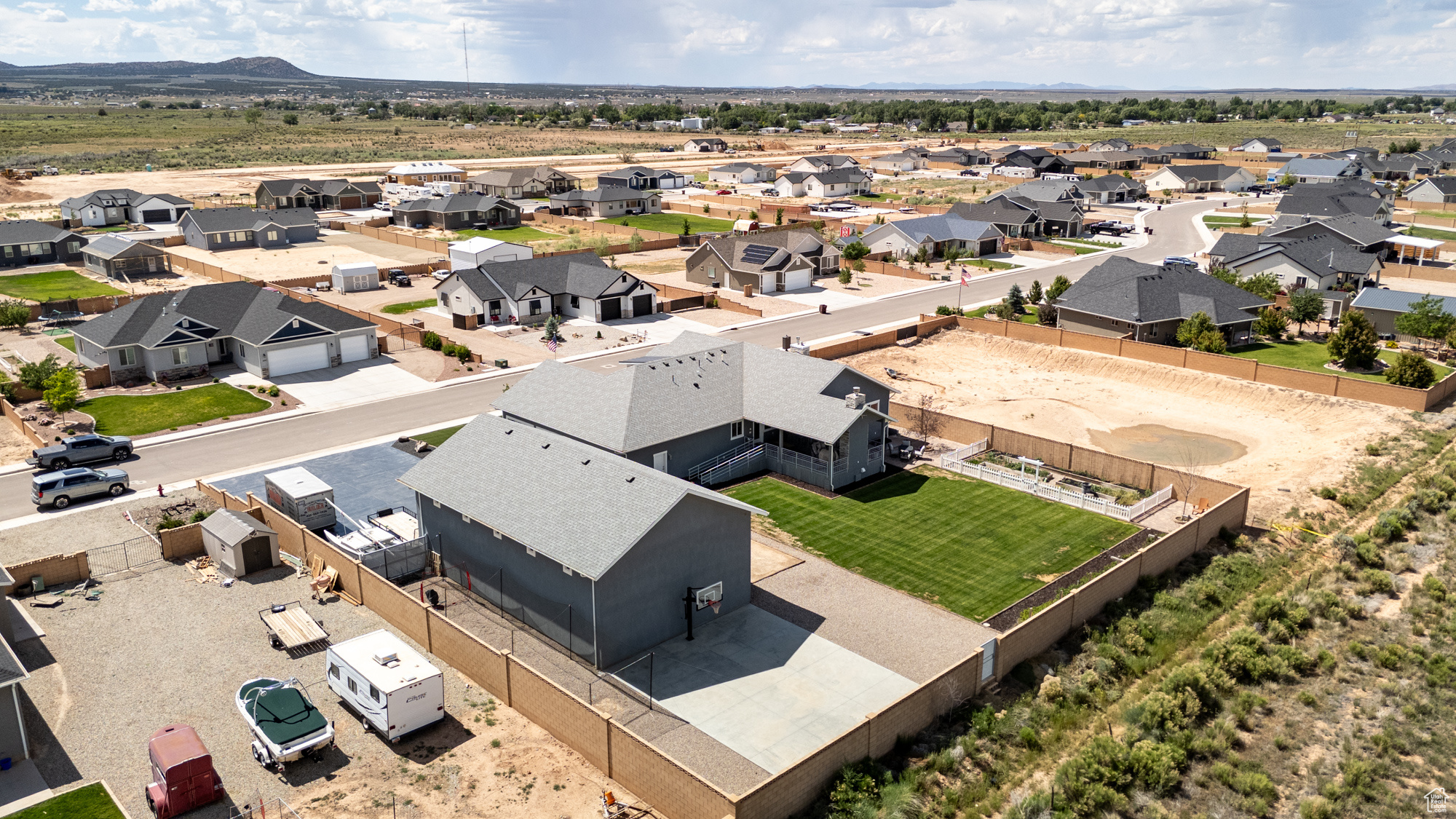 PEAK VIEW - Residential