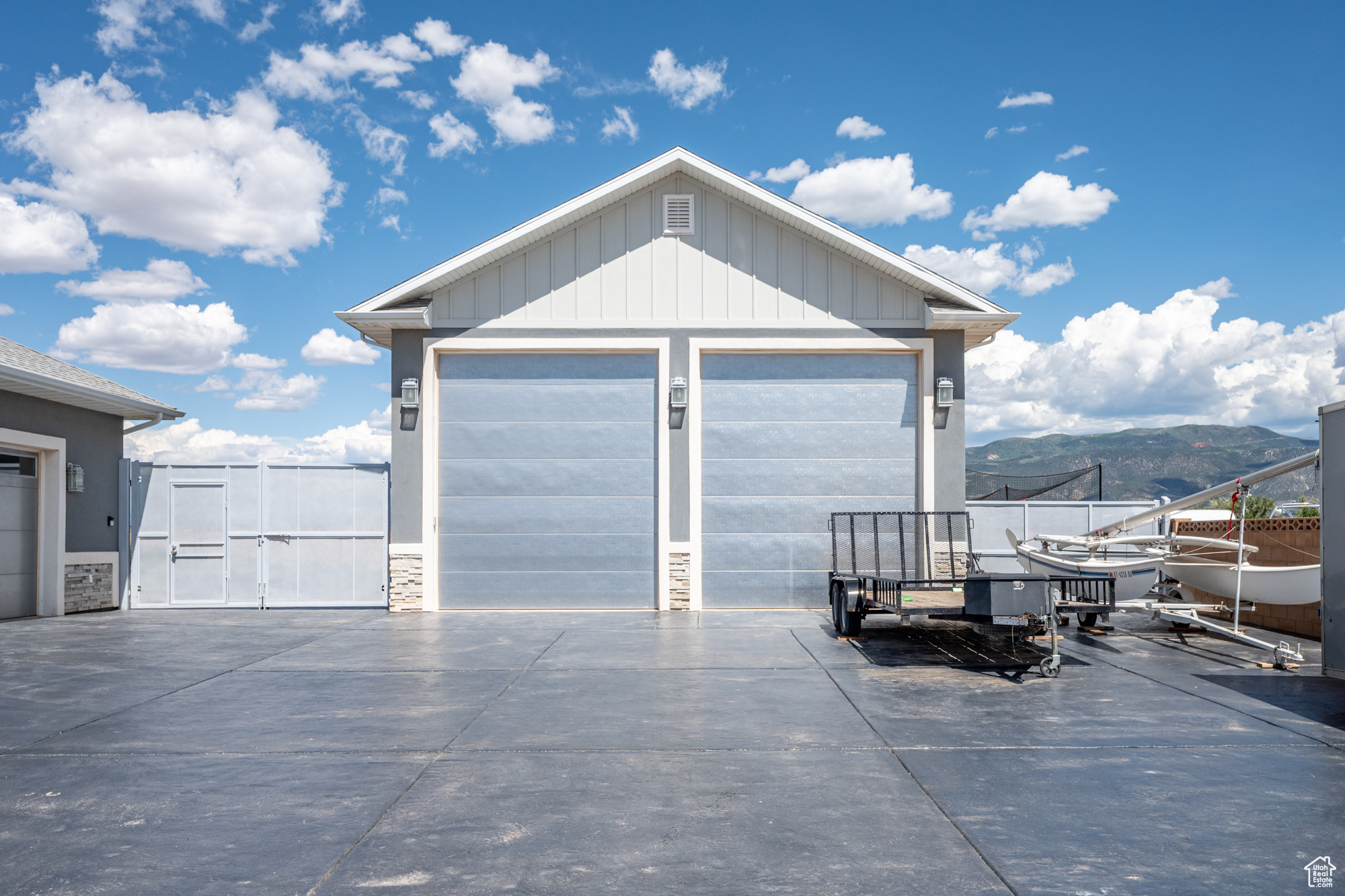 PEAK VIEW - Residential
