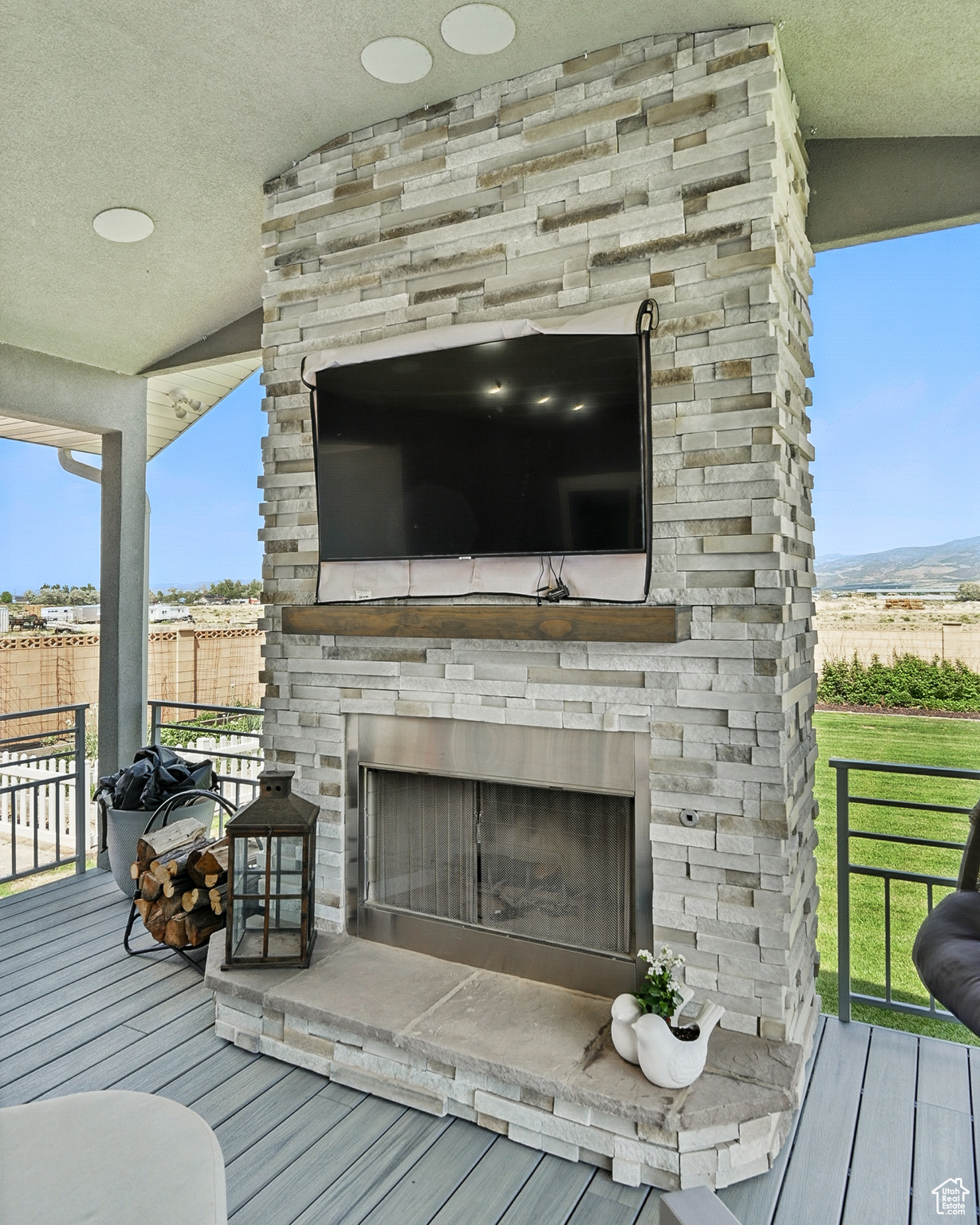 PEAK VIEW - Residential