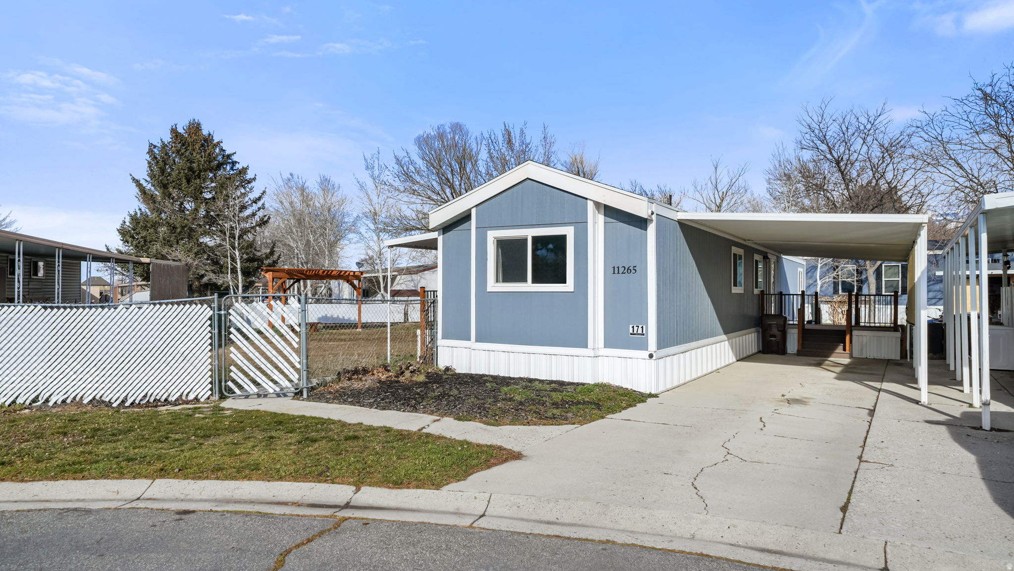 CRESCENTWOOD VILLAGE - Residential