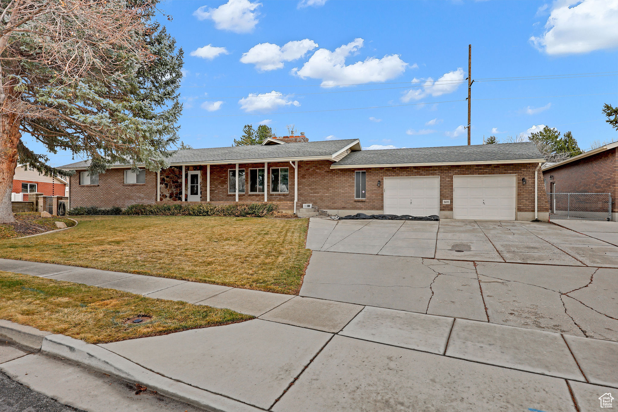 8693 S Vaquero Dr, Sandy, Utah image 4