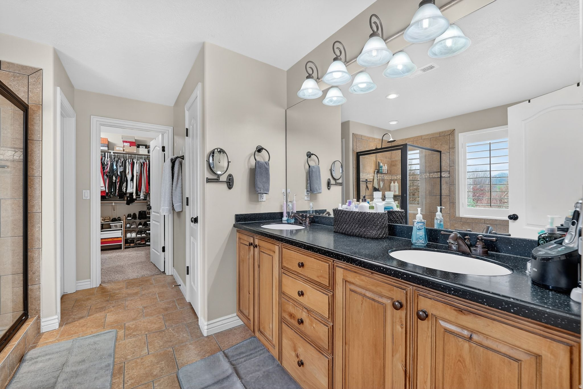 MIDAS CREEK - Residential