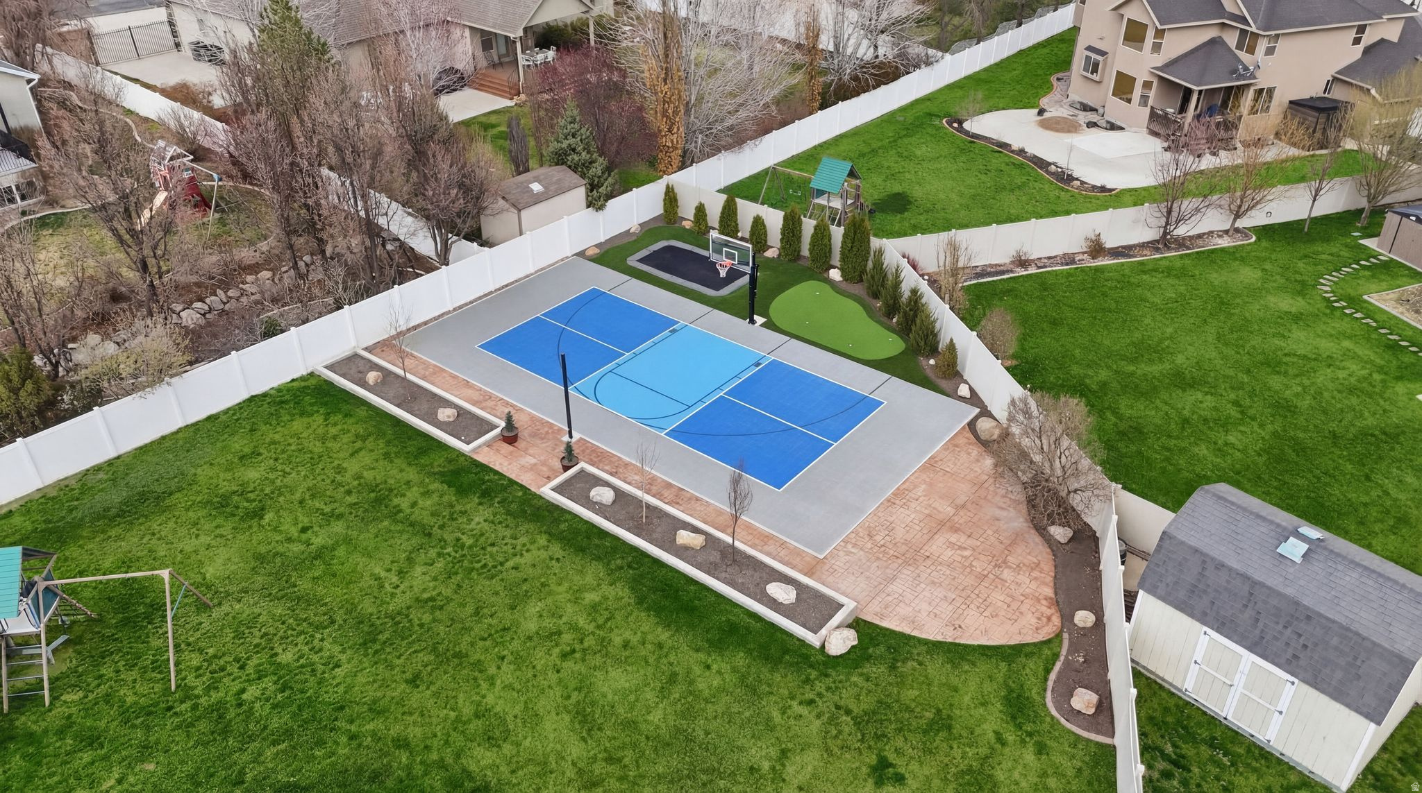 MIDAS CREEK - Residential