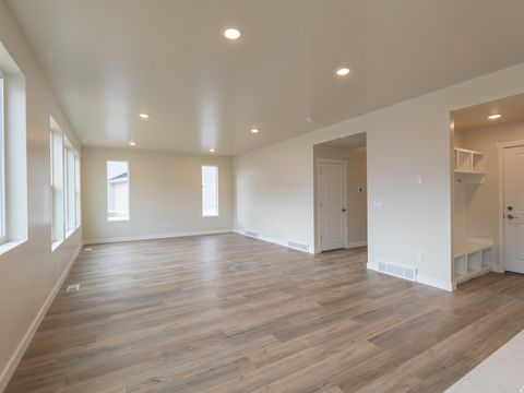 Tiny photo for 1353 W MAPLETON CT, Mapleton, UT 84664 (MLS # 2126669)