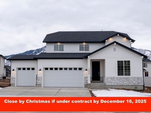 Photo of 1353 W MAPLETON CT, Mapleton, UT 84664 (MLS # 2126669)