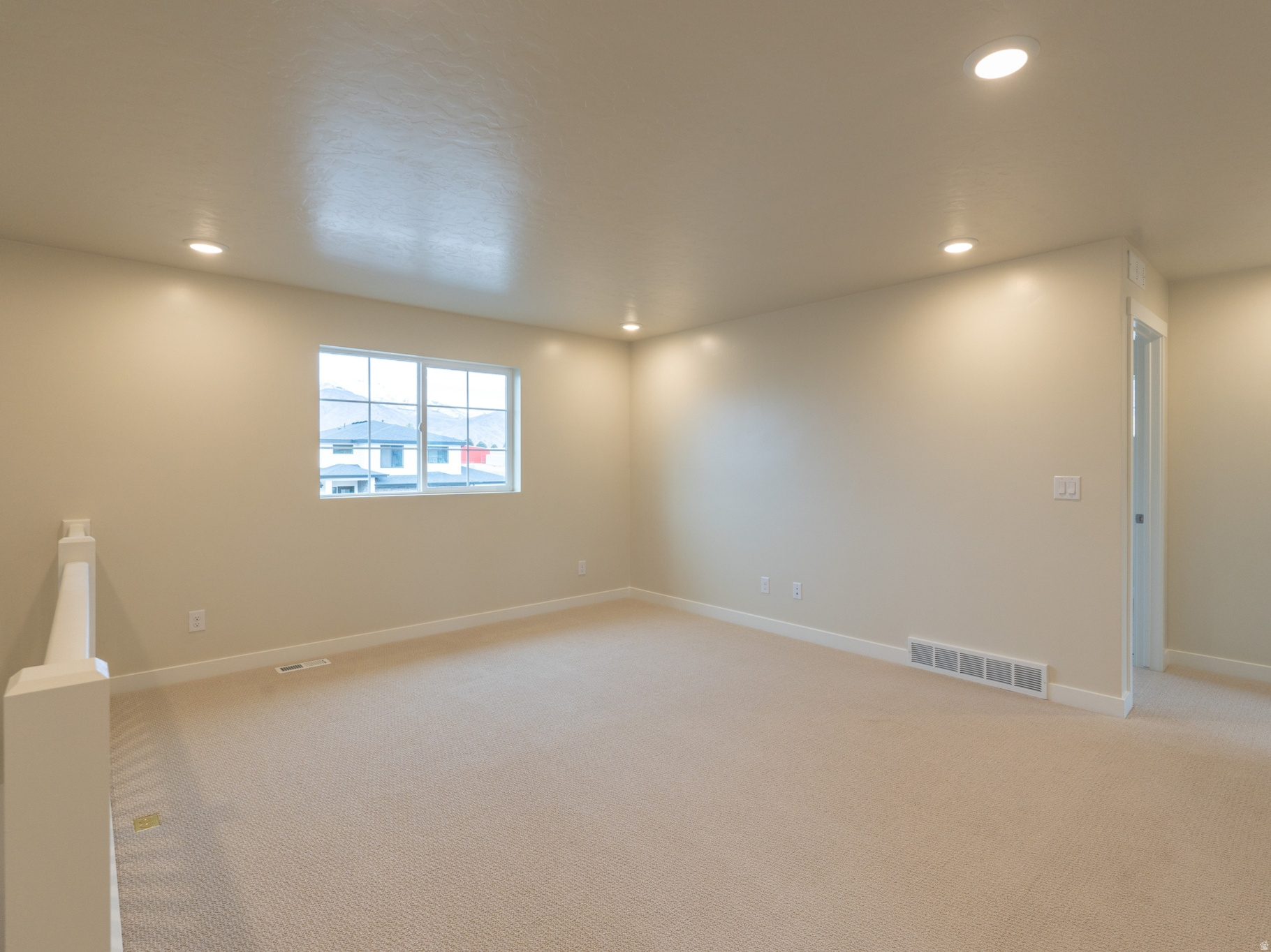 MAPLETON HEIGHTS - Residential