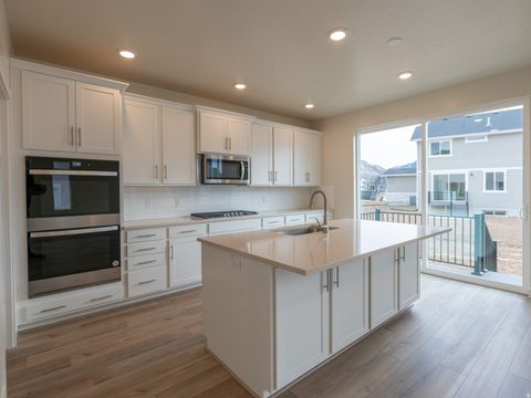 Tiny photo for 1353 W MAPLETON CT, Mapleton, UT 84664 (MLS # 2126669)