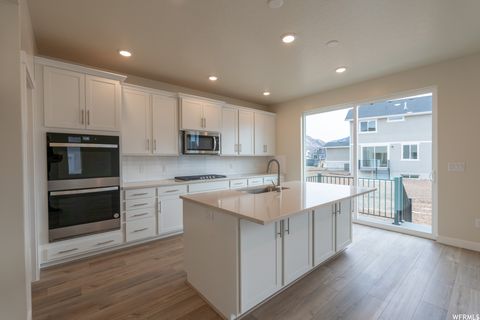 Tiny photo for 1353 W MAPLETON CT, Mapleton, UT 84664 (MLS # 2126669)