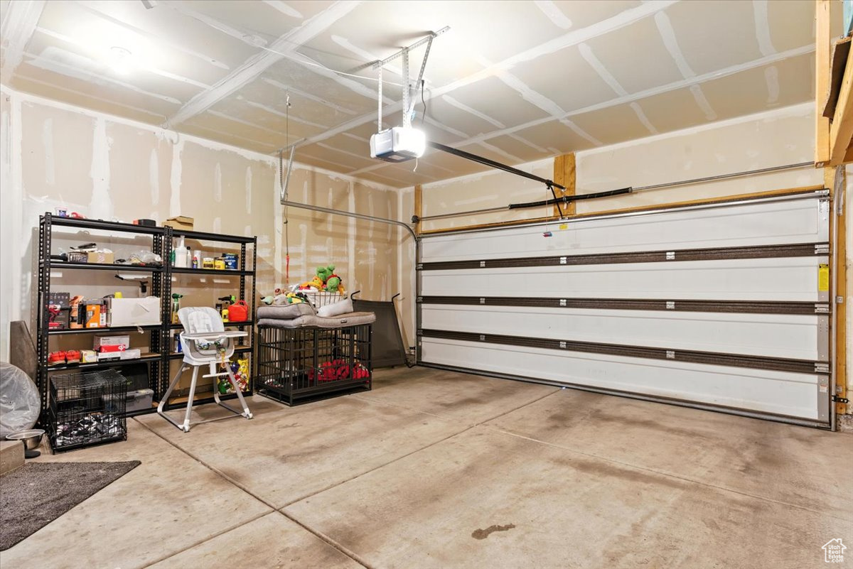 ANGEL STREET TOWNHOM - Residential