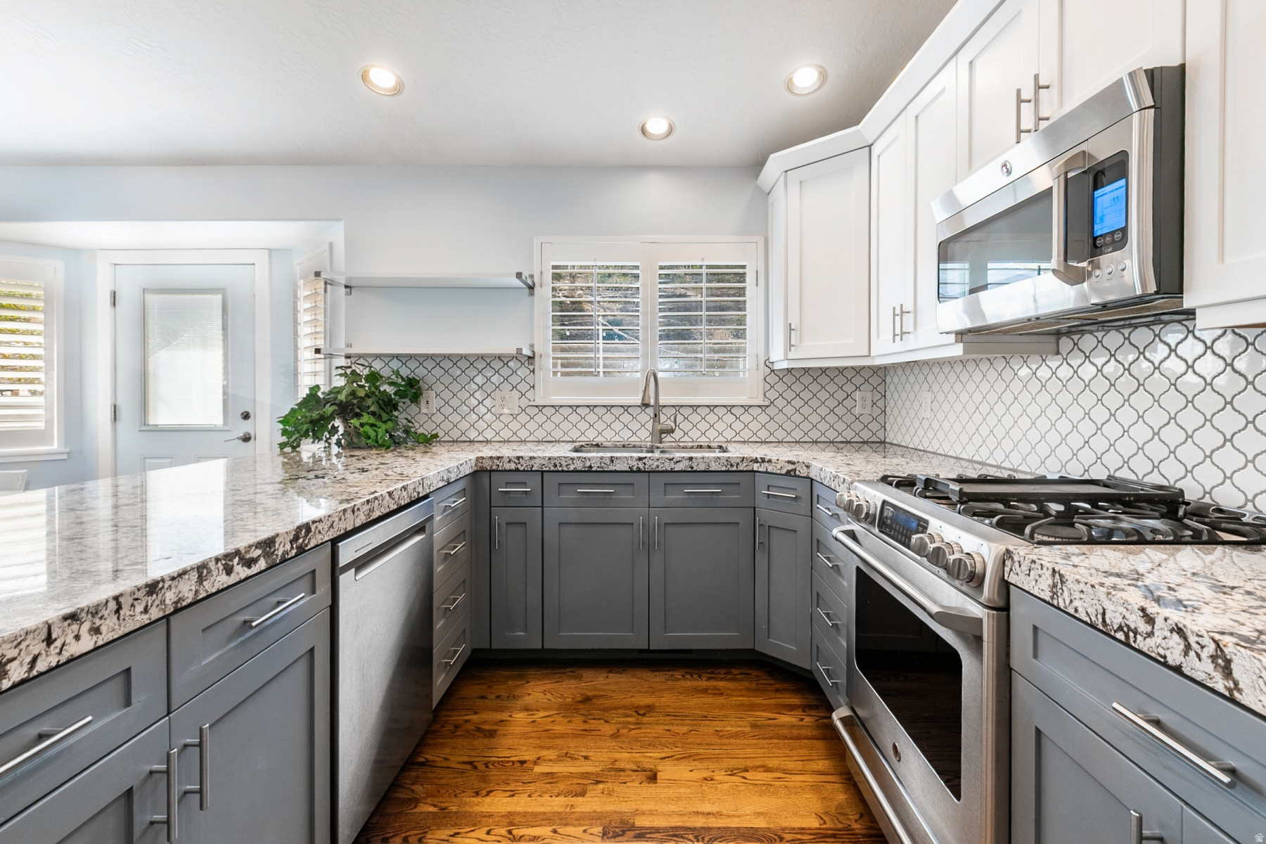 SOUTH MOUNTAIN - Residential