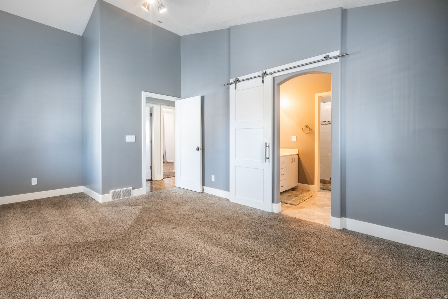 SOUTH MOUNTAIN - Residential